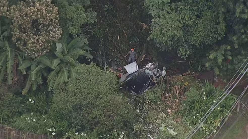 Helicóptero cai em SP e deixa ao menos sete feridos