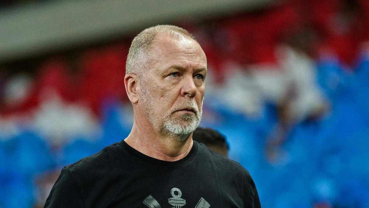 Mano Menezes é demitido pelo Corinthians; veja anúncio do time