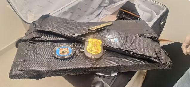 Passageiro é preso no Ceará com cocaína escondida na bagagem ao tentar embarcar para Paris
