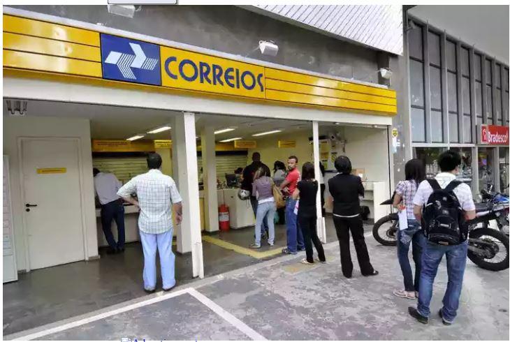 Correios passarão a atender serviços da Caixa como PIS, FGTS e seguro-desemprego
