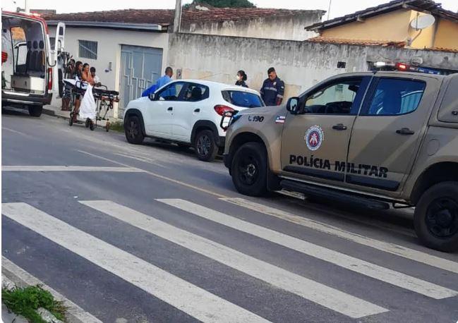 Menina de 4 anos morre após ser esquecida dentro de carro na Bahia