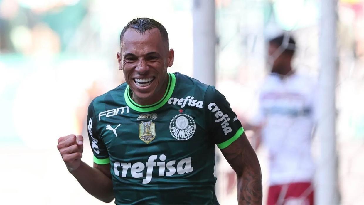 Fortaleza acerta contratação do atacante Breno Lopes, do Palmeiras; veja detalhes
