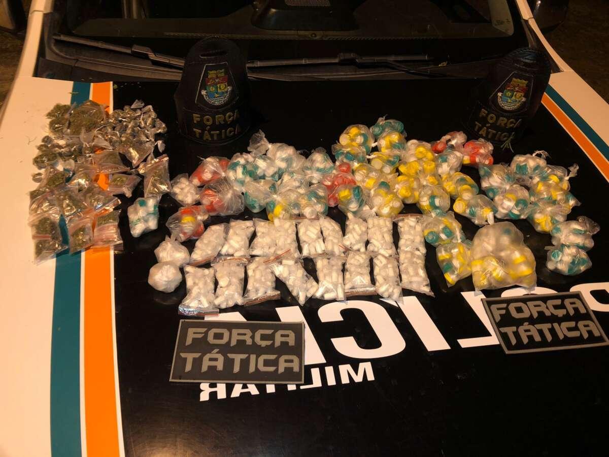 Quatro suspeitos de tráfico de drogas são presos com cocaína e maconha em ações da PMCE em Iguatu no Ceará