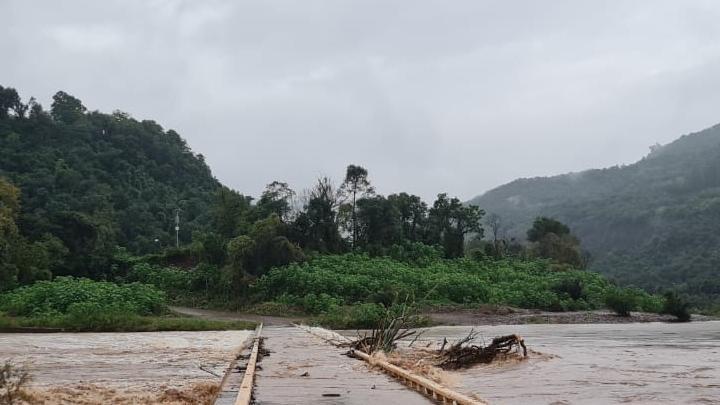 Temporais deixam oito mortos e 18 desaparecidos no Rio Grande do Sul