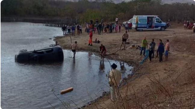 Carro com quatro pessoas cai em açude na zona rural de Caridade, no Ceará, e uma delas morre submersa