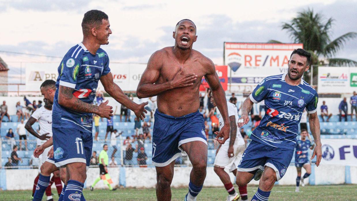 Iguatu derrota Jacuipense de virada e avança para as oitavas do Brasileirão Série D