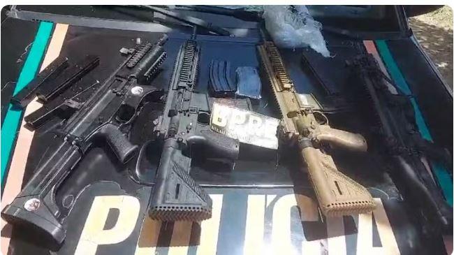 Polícia flagra homem transportando 4 fuzis e 7 granadas com destino a Fortaleza
