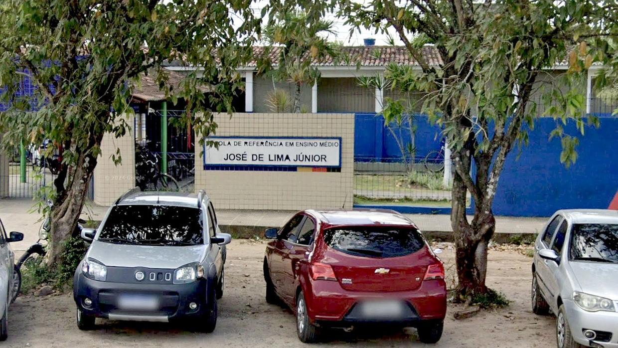 Alunos denunciam câmeras em banheiros de escola pública de Pernambuco; secretaria nega