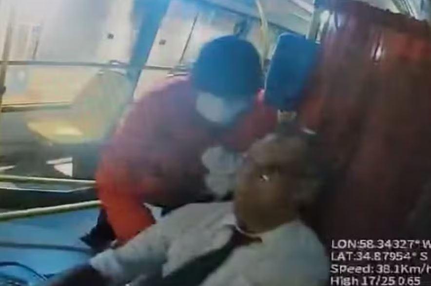 Após descobrir traição, homem mata motorista de ônibus a facadas na Argentina