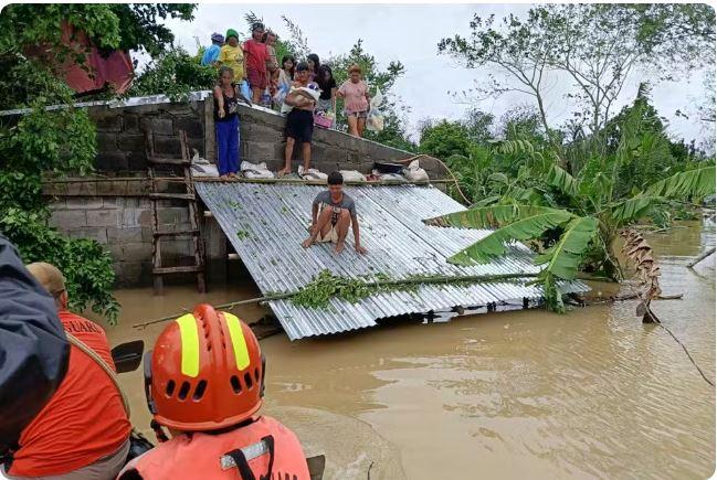 Tempestade provoca inundações e mata 24 pessoas nas Filipinas