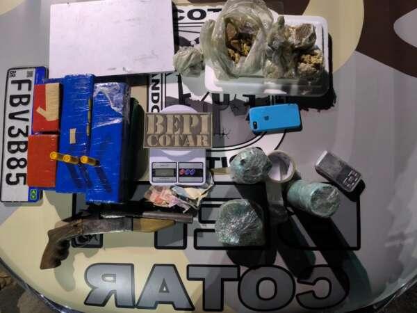 Suspeito de tráfico de drogas, porte ilegal de arma e adulteração de chassi é preso em Icó