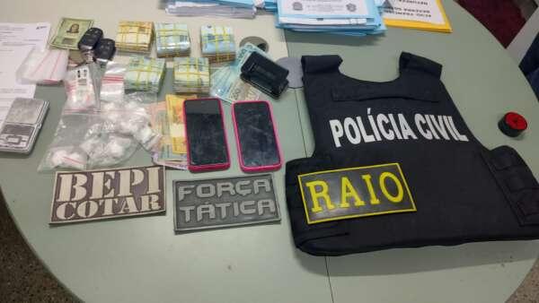 Em ação conjunta, PCCE e PMCE capturam três suspeitos de tráfico de drogas e homicídio e apreendem quase R$ 48 mil em Iguatu