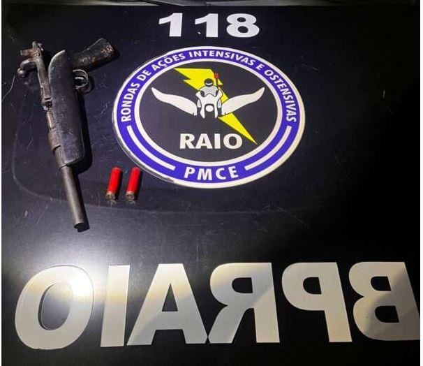 Polícia Militar prende casal por posse irregular de arma de fogo em Pedra Branca