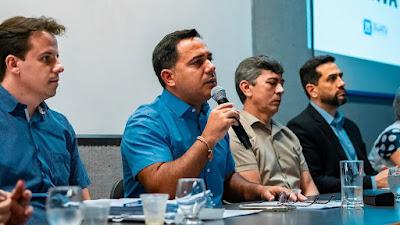 Prefeito Roberto Filho anuncia pagamento da folha de dezembro dos servidores da educação de Iguatu