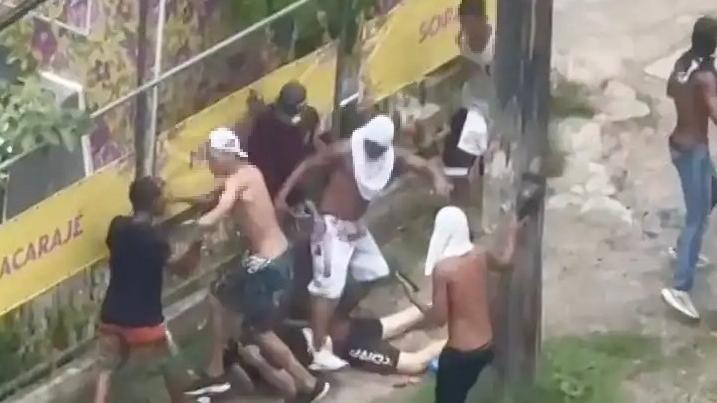 Brigas generalizadas entre torcidas do Sport e do Santa Cruz deixam 12 feridos e 14 presos em Recife