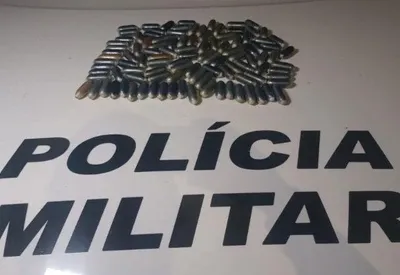 Casal é preso com mais de 200 cápsulas de cocaína no estômago