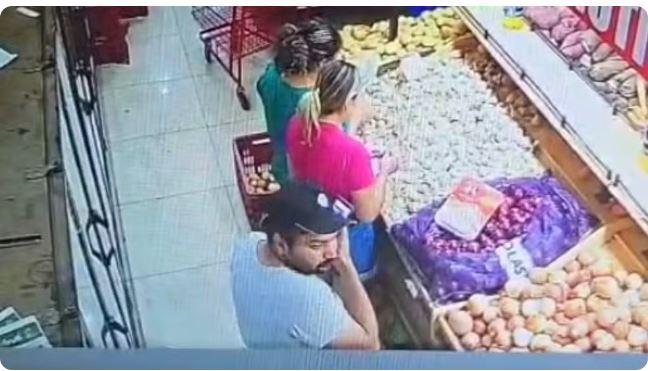 Homem assedia mulher e usa celular para filmar o crime em supermercado em Acopiara no Ceará