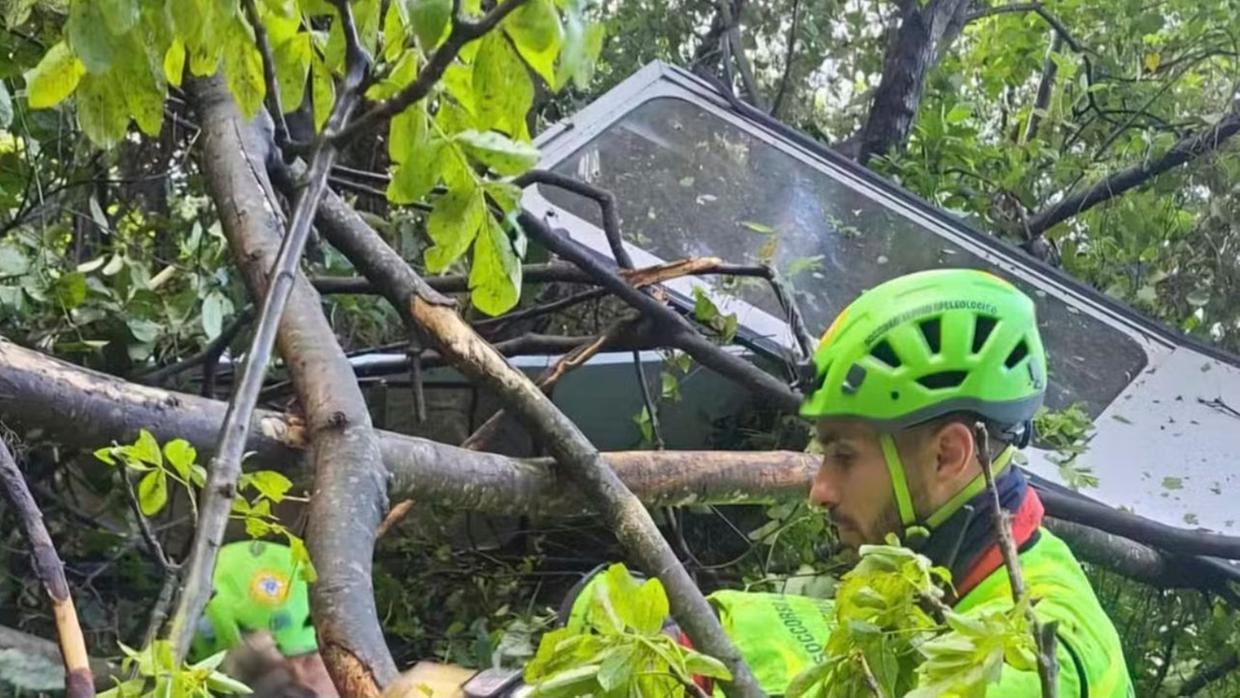 Acidente com cabine de teleférico na Itália deixa quatro mortos e um ferido
