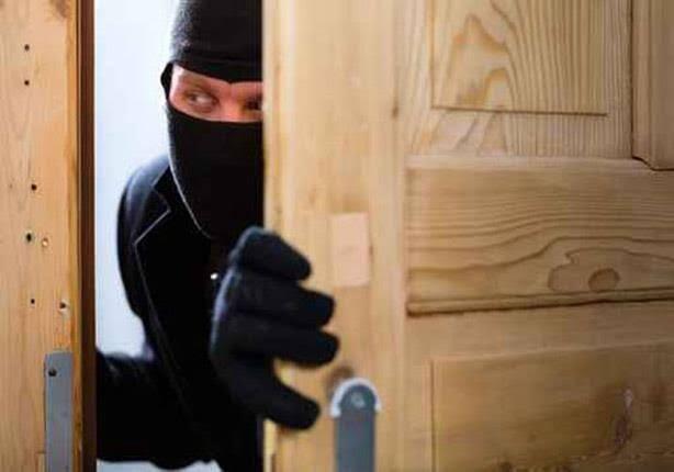 Homem invade casa em Iguatu e rouba dinheiro