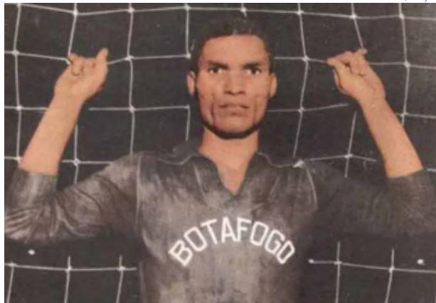 Morre goleiro Manga, ídolo do Botafogo e Internacional, aos 87 anos