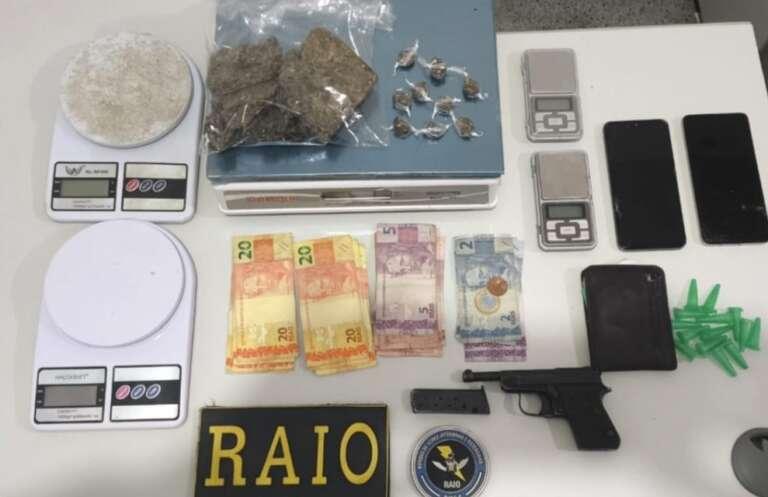 Polícia Militar prende suspeito e apreende pistola, drogas e pássaros silvestres em Pedra Branca no Ceará