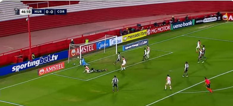 Corinthians perde para reservas do Huracán e é eliminado da Sul-Americana