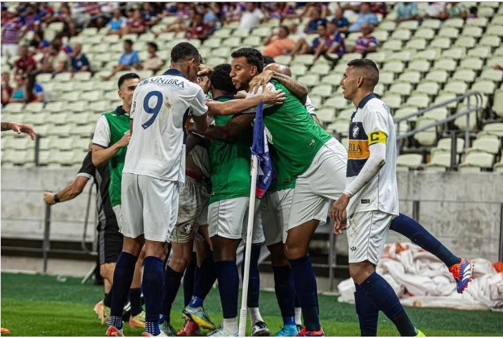 Fortaleza dá vexame e é eliminado nos pênaltis pelo Retrô, na Copa do Brasil