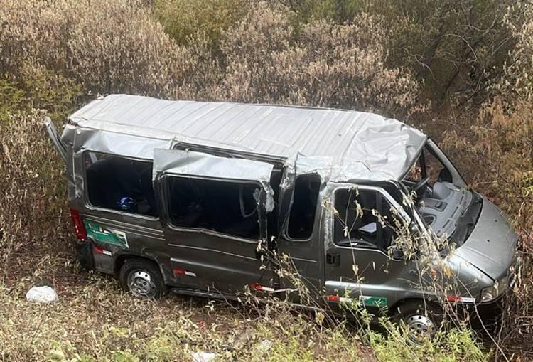 Grave acidente envolvendo cantor da banda Desejo de Menina deixa uma pessoa morta em Santa Maria da Boa Vista, no sertão de Pernambuco