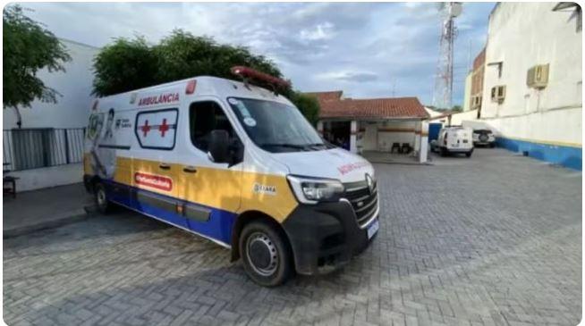 Homem chama ambulância em Santa Quitéria no Ceará e diz que só queria carona até um bar; falso paciente é investigado