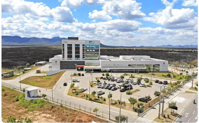 Homem em surto psicótico solta bomba caseira dentro de hospital (HRSC), em Quixeramobim, no interior do Ceará