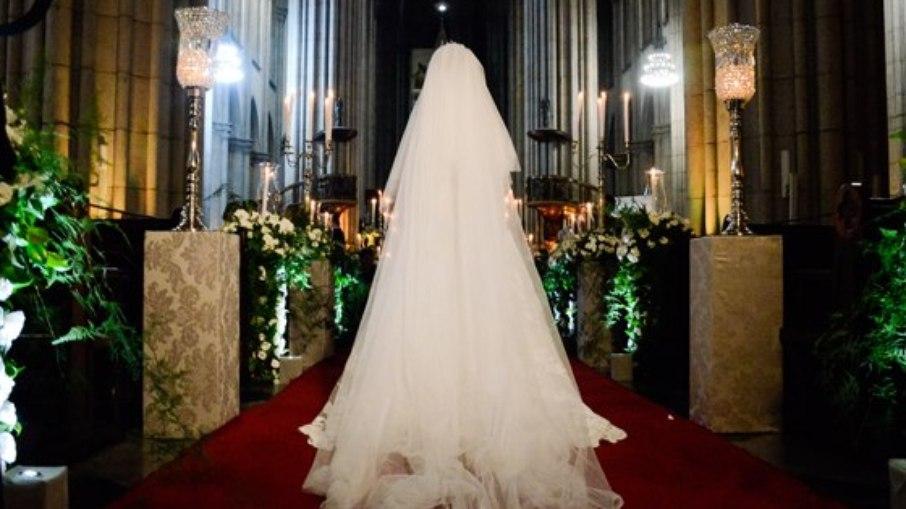 Noiva é assassinada a tiros ao sair da própria festa de casamento