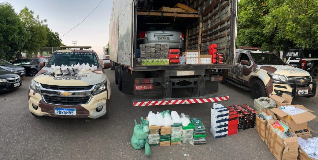 Caminhão com mais de 145 kg de drogas e armamento pesado é apreendido em Nova Russas