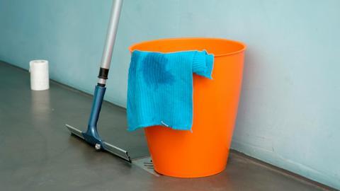 Criança passa mal e precisa limpar o próprio vômito após ordem de professora em escola particular de Fortaleza