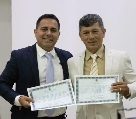 Juiz reverte cassação e mantém prefeito e vice de Iguatu nos cargos