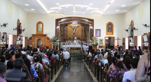 Missas e procissão marcam encerramento da Festa de Senhora Sant’Ana em Iguatu