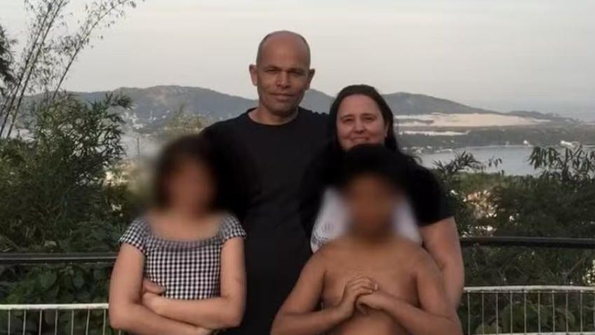 Namorada de menino que matou os pais e o irmão em Itaperuna, no Rio de Janeiro é apreendida suspeita de participar do crime