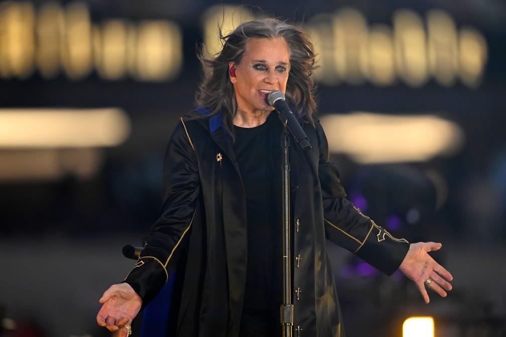 Ozzy Osbourne, cantor do Black Sabbath e pioneiro do heavy metal, morre aos 76 anos