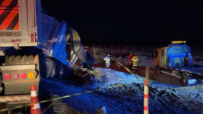 Colisão entre ônibus e carreta deixa 11 pessoas mortas e 46 feridas em Mato Grosso