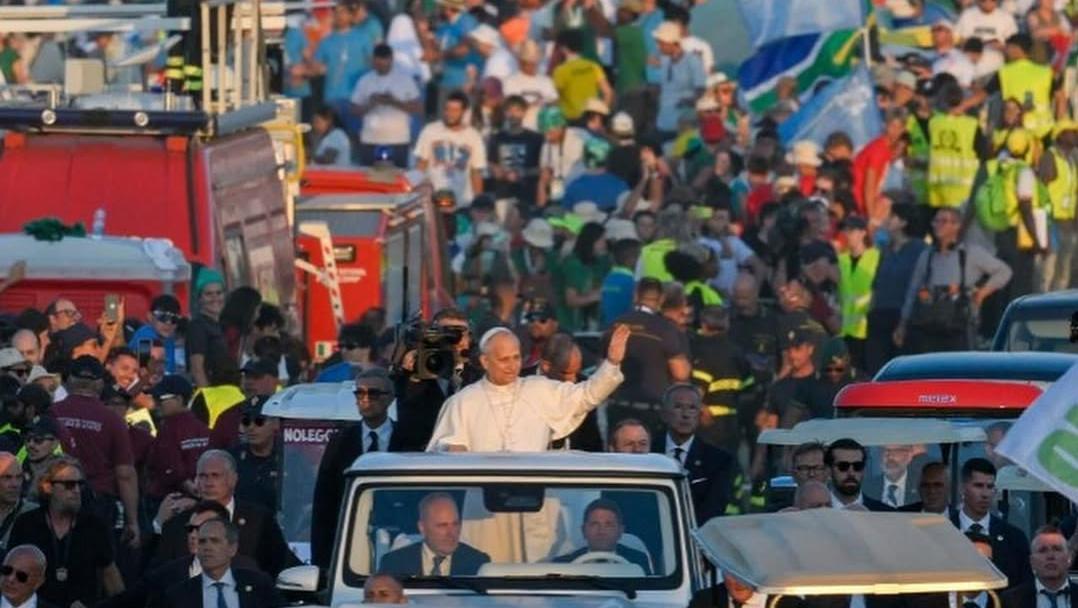 Papa Leão XIV encerra Jubileu da Juventude com missa para mais de 1 milhão de fiéis