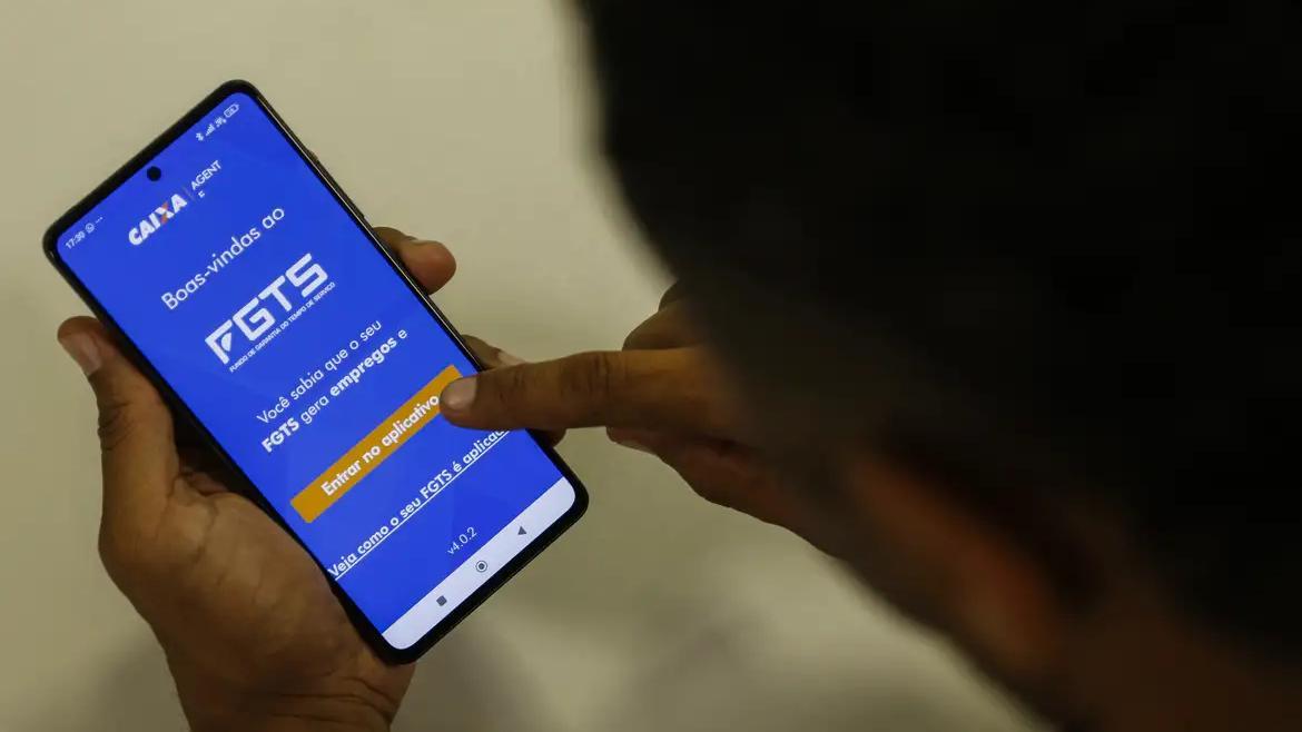 Saque-aniversário do FGTS: novas regras de antecipação começam neste sábado (1º)