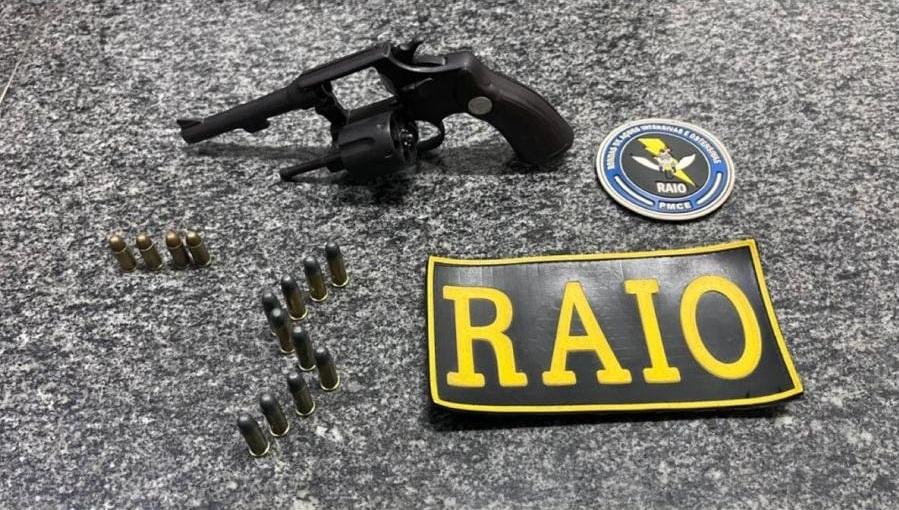 Adolescente é apreendido pela PMCE com revólver e munições em Icó