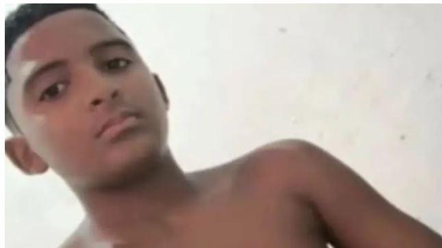 Adolescente morre após ser mordido por tubarão em Olinda