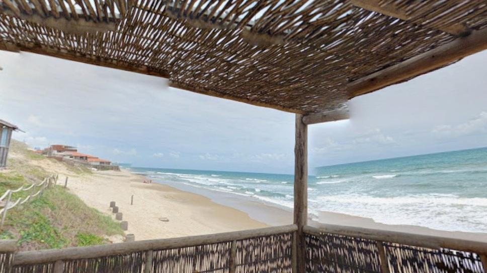 Turista morre afogado ao entrar no mar para salvar as filhas em praia do CE