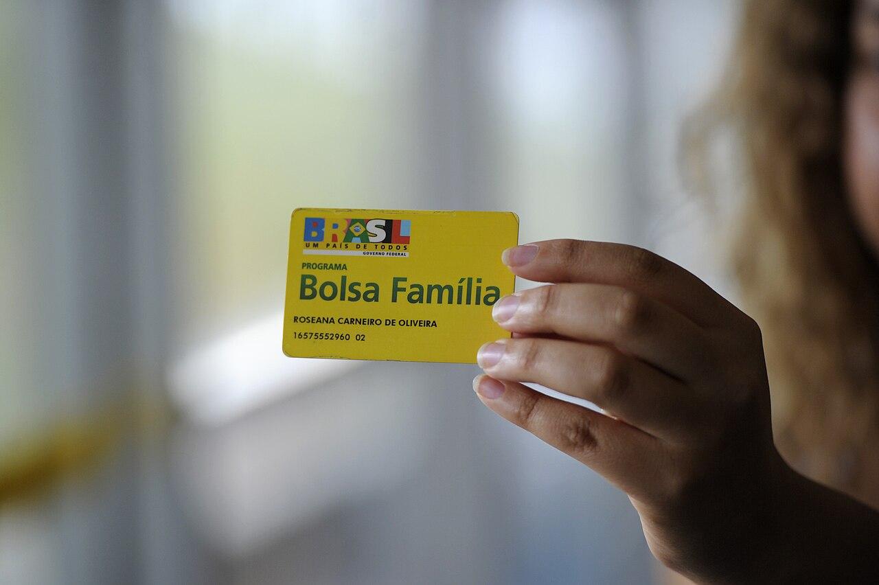 Bolsa Família: beneficiários podem garantir saque de R$ 4.200; veja como receber o valor