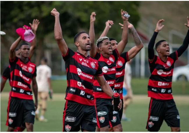 Flamengo perde para o Vitória no Barradão e está eliminado da Copa do Brasil