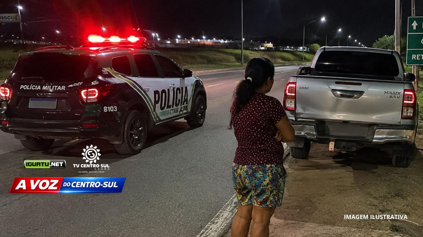 Mulher é agredida e deixada sozinha em rodovia após ser expulsa de carro em Icó