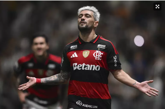 Arrascaeta está fora da Copa do Mundo após nova lesão e vira baixa de última hora no Uruguai