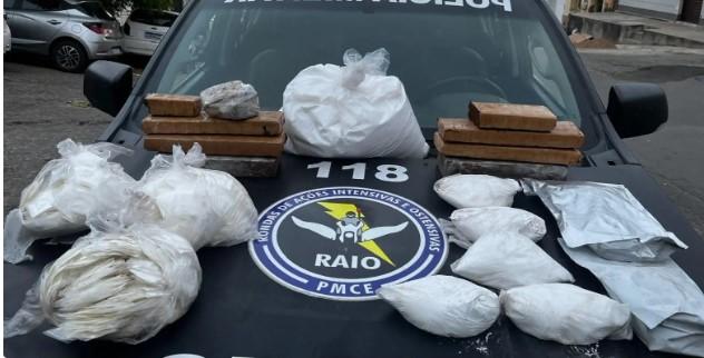 Mulher é presa com 17 kg de drogas em ônibus com destino a Tauá, no Interior do Ceará