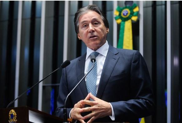 Eleições 2026: Eunício Oliveira desiste de candidatura ao Senado em convenção do MDB