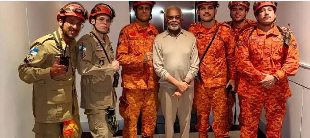 Gilberto Gil fica preso em elevador e é resgatado por bombeiros no RJ